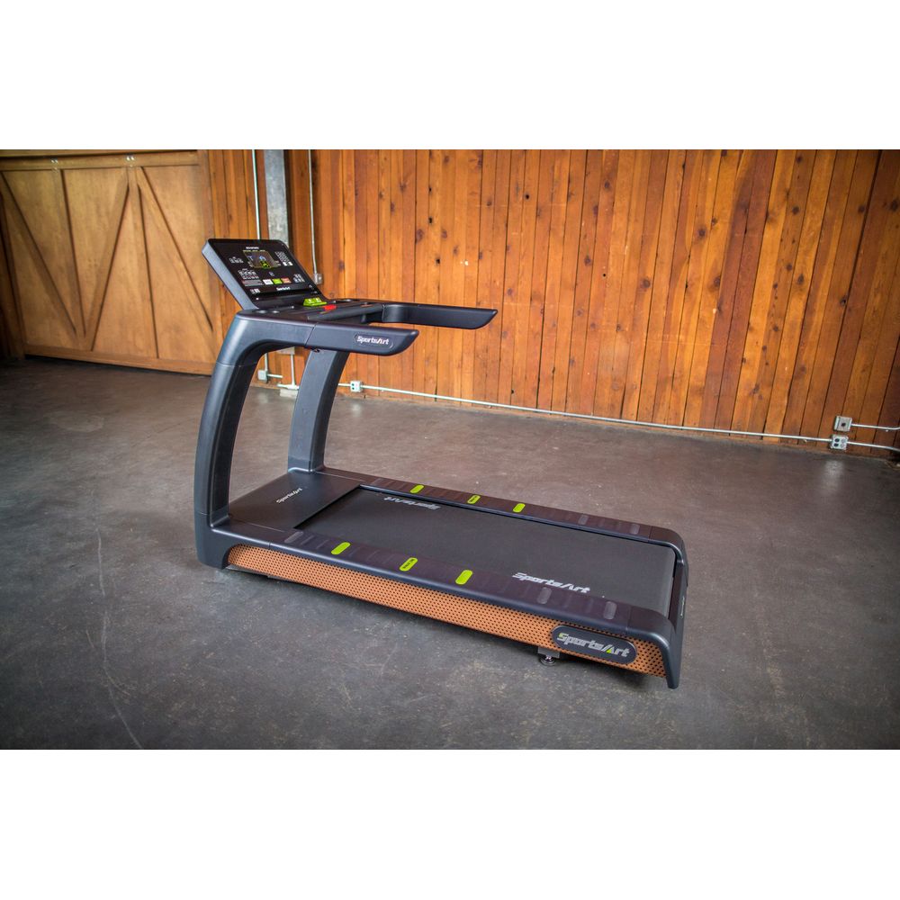 SportsArt T676 Treadmill